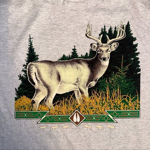 Wildlife Graphic Tee - Picture 2 of 4